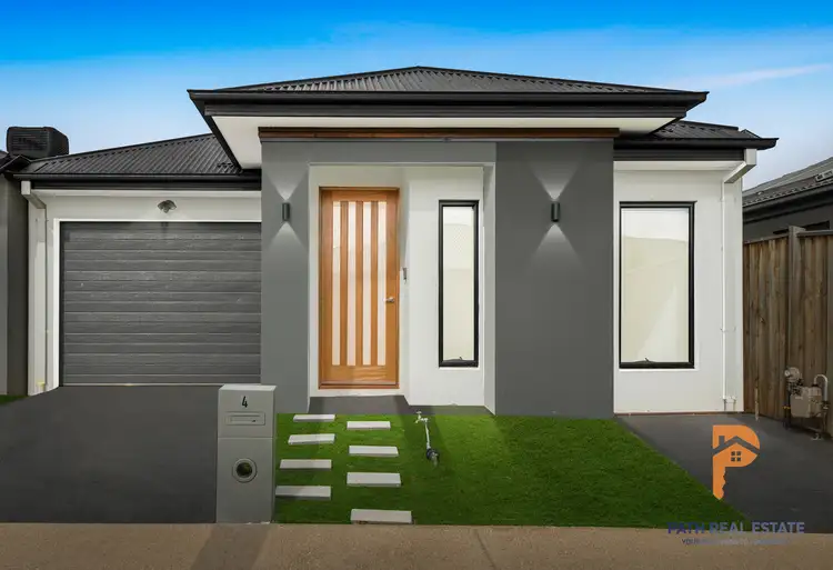 4 Lord Street, Thornhill Park VIC 3335