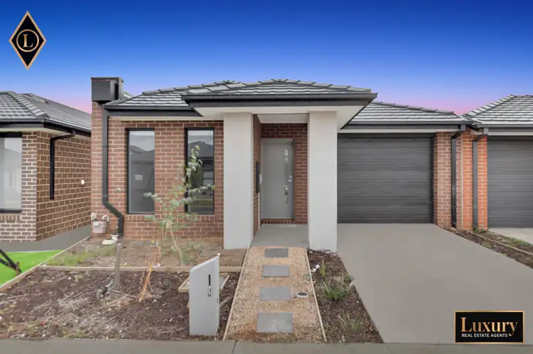 6 Dennison Street, Deanside VIC 3336