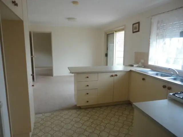 2/25 Rokewood Crescent