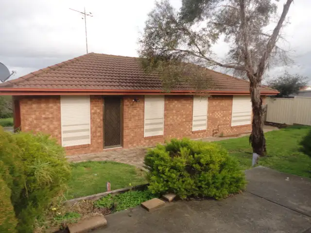 2/25 Rokewood Crescent, Meadow Heights VIC 3048