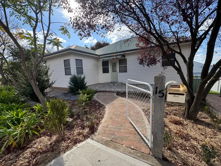 15 Wellington Street, Molong NSW 2866
