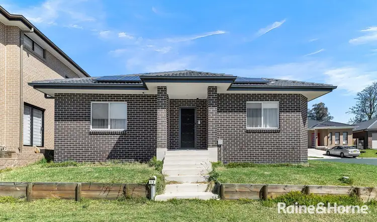 13 Pendergast Avenue, Minto NSW 2566