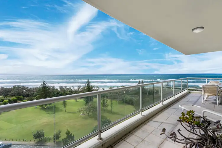 60/177 Old Burleigh Road, Broadbeach QLD 4218