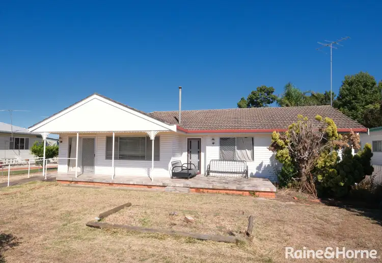 42 Moore Street, Inverell NSW 2360