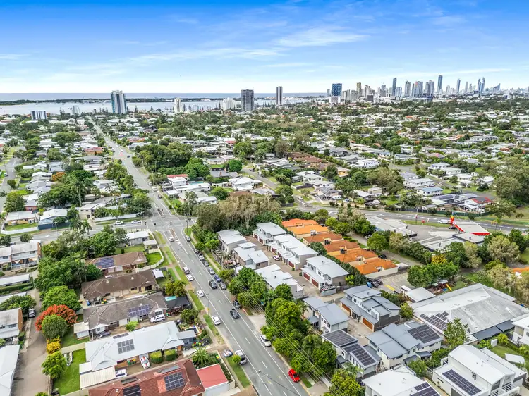 4/136 Central Street, Labrador QLD 4215