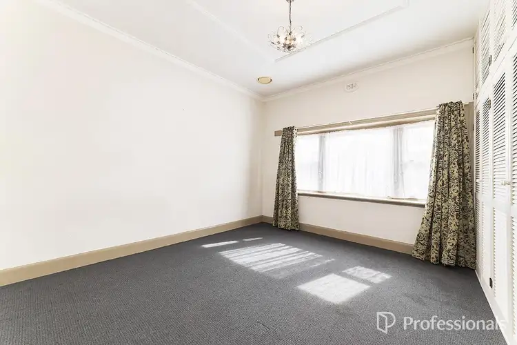 Sixth view of Homely house listing, 28 Scoresby Street, Hamilton VIC 3300