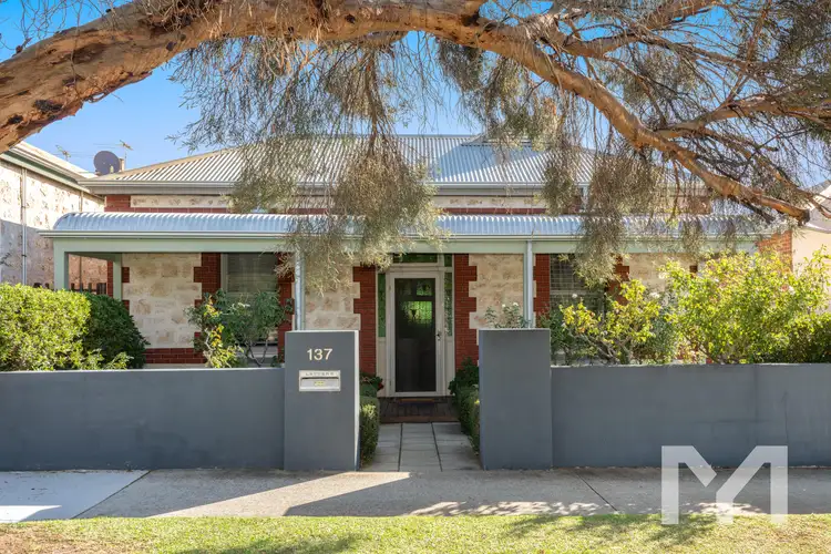 137 Edmund Street, Beaconsfield WA 6162