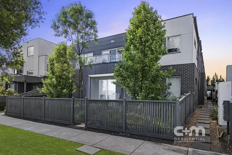 Main view of Homely townhouse listing, 4/98 Snell Grove, Oak Park VIC 3046