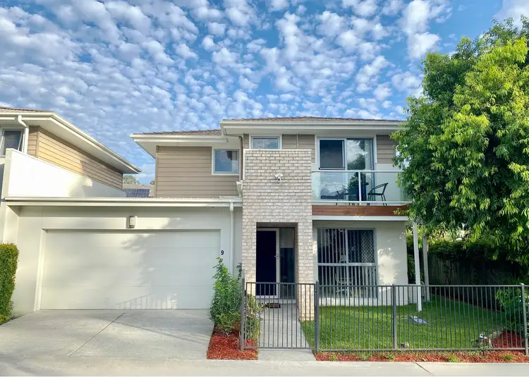 9/1 Christopher Street, Pimpama QLD 4209