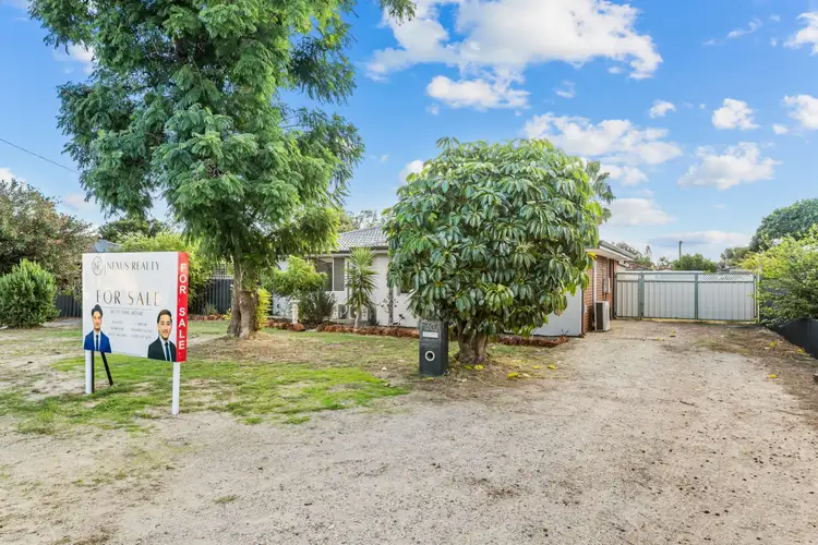 Second view of Homely house listing, 10 Redtingle Road, Camillo WA 6111