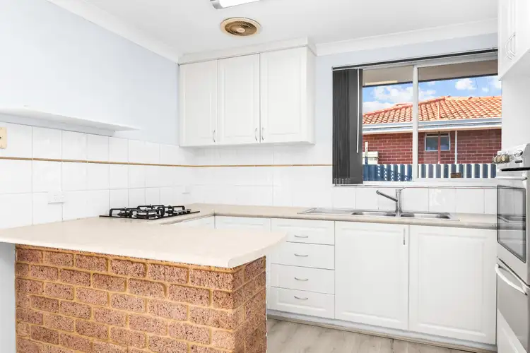 Seventh view of Homely house listing, 10 Redtingle Road, Camillo WA 6111