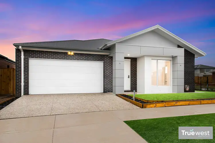 Second view of Homely house listing, 7 Marsden Way, Lara VIC 3212