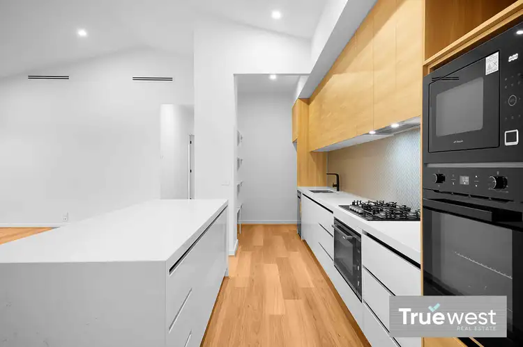 Seventh view of Homely house listing, 7 Marsden Way, Lara VIC 3212