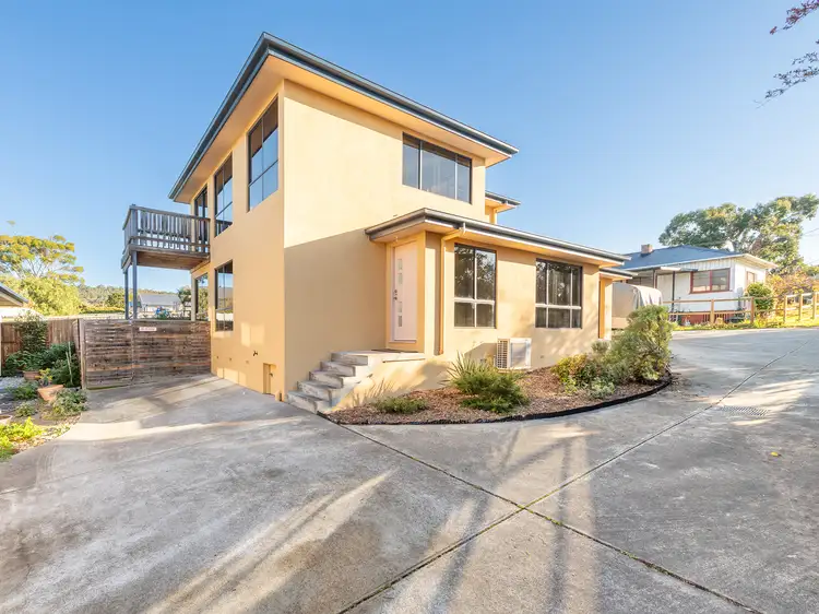 2/5 Sunny Avenue, Blackmans Bay TAS 7052