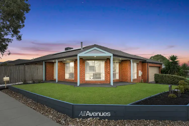 24 Yammerbook Way, Cranbourne East VIC 3977