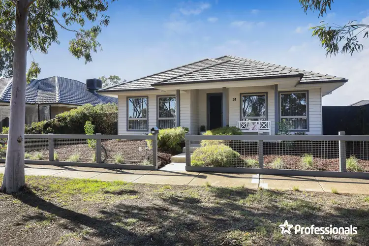 34 St Arnaud Road, Eynesbury VIC 3338