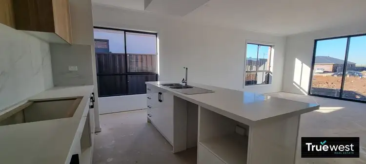 Fifth view of Homely house listing, 5 Hertford Place, Strathtulloh VIC 3338