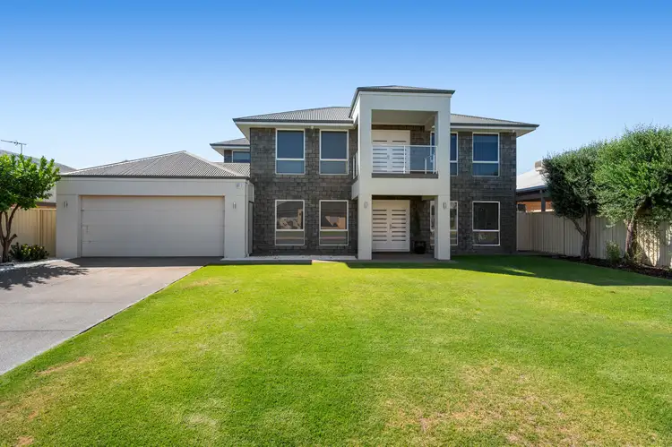 13 Riseberry Way