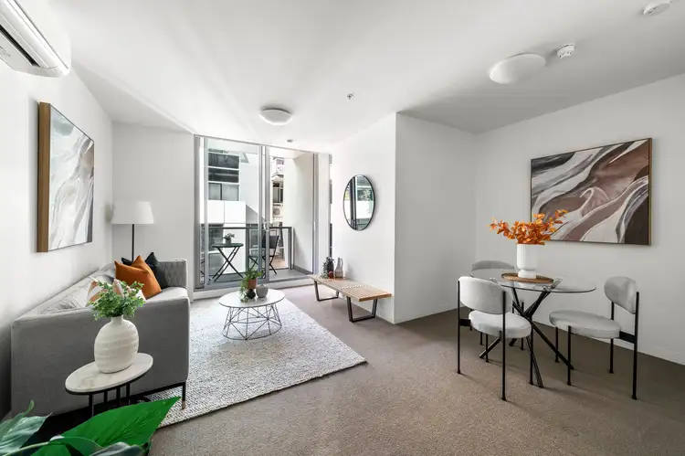 15 Clifton Street