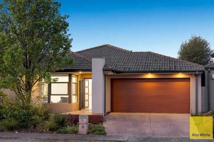 16 Urchin Way, Point Cook VIC 3030
