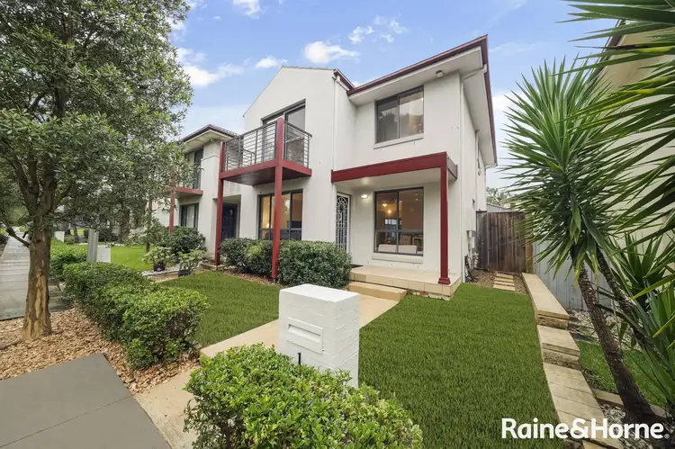 16 Glatton Rd, Glenfield NSW 2167