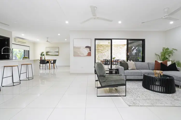 33 Barratt Street