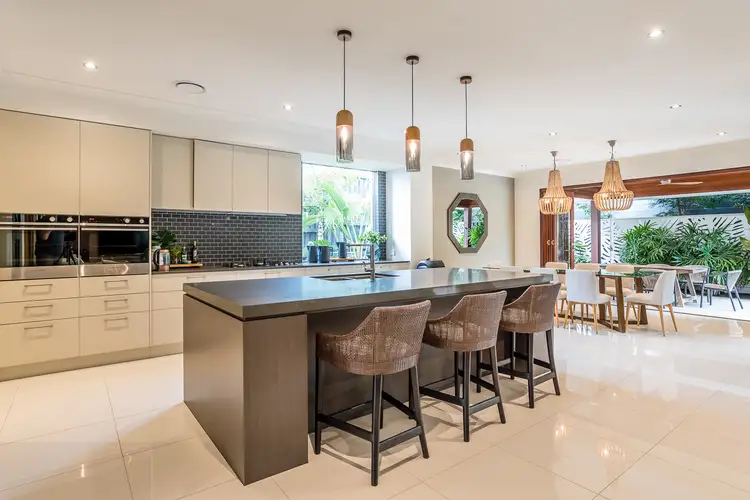 2 Executive Way, Bridgeman Downs QLD 4035