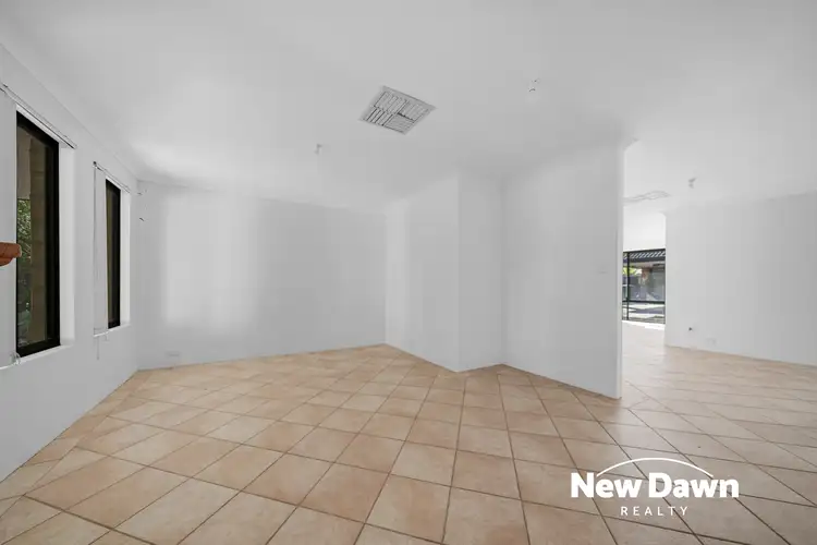 15 Woodlake Boulevard, Ellenbrook WA 6069