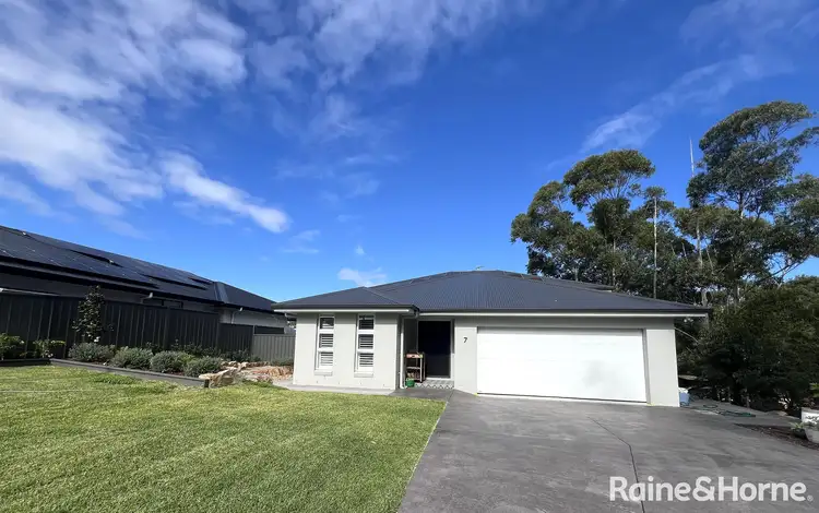 7 Burilla Close