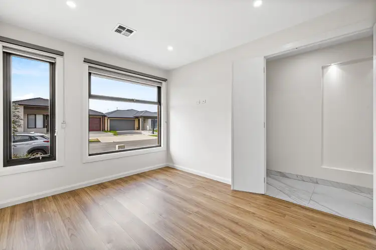 Fifth view of Homely house listing, 19 Syrah Parade, Wollert VIC 3750