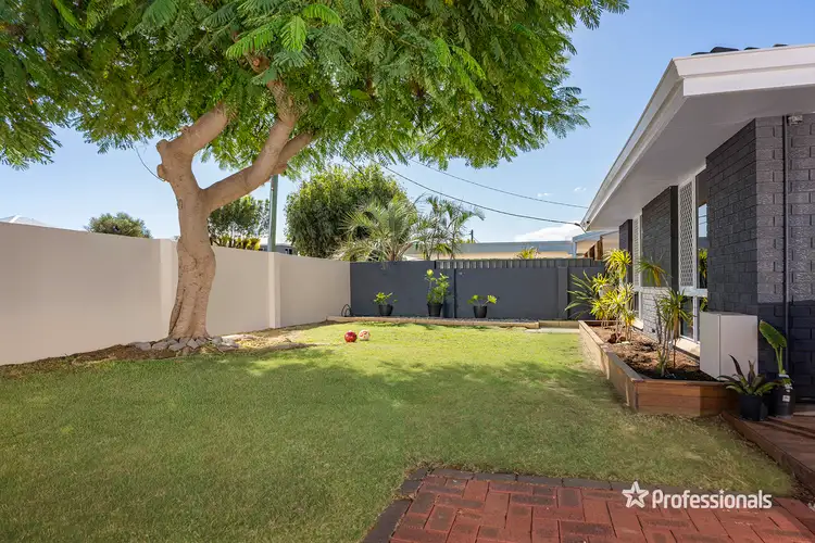 Second view of Homely house listing, 5 Catherine Street, Bluff Point WA 6530