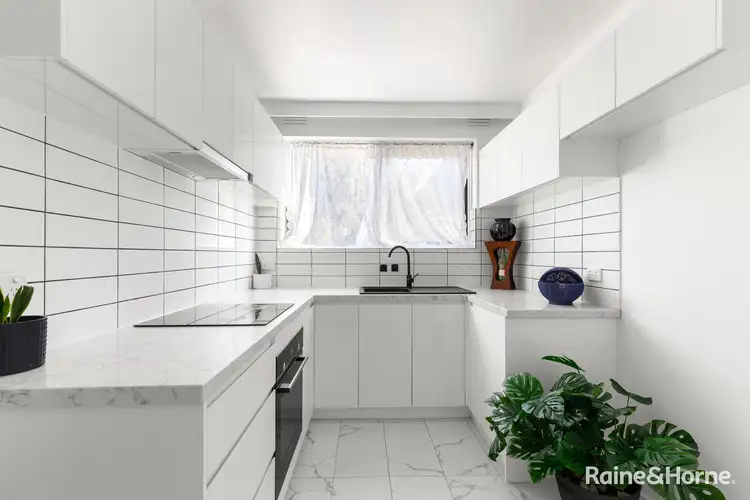 4/51 Napier Street, Footscray VIC 3011