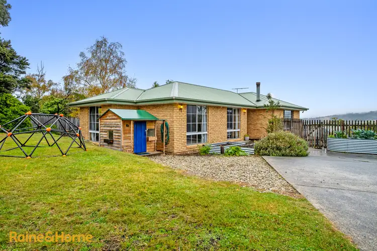 8 Grevillea Way