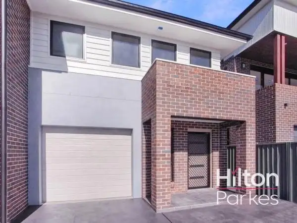 2/3 Henry Place, Plumpton NSW 2761