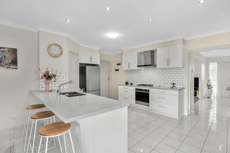 8 Split Court, Leopold VIC 3224