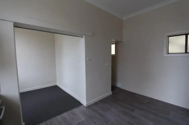 Fifth view of Homely unit listing, 4/2 Keppel St, Bathurst NSW 2795