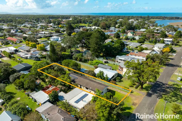 Main view of Homely house listing, 21 Renown Avenue, Shoalhaven Heads NSW 2535