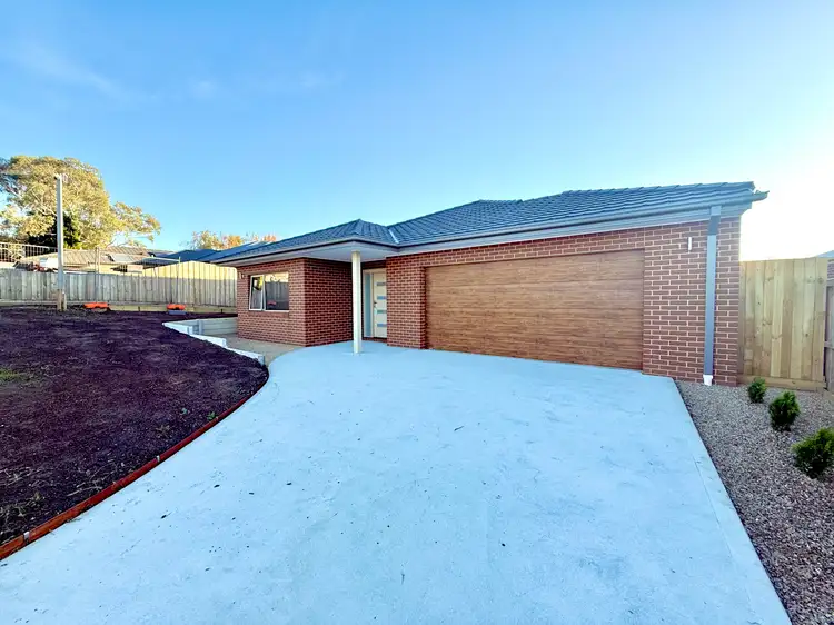 9 Shannon Court, Drouin VIC 3818