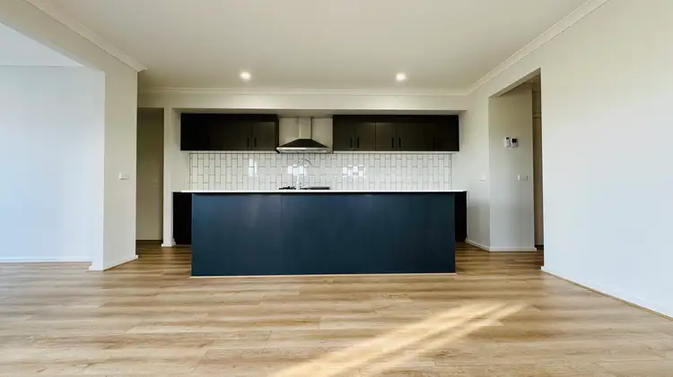 Fifth view of Homely house listing, 28 Ivory Street, Cobblebank VIC 3338