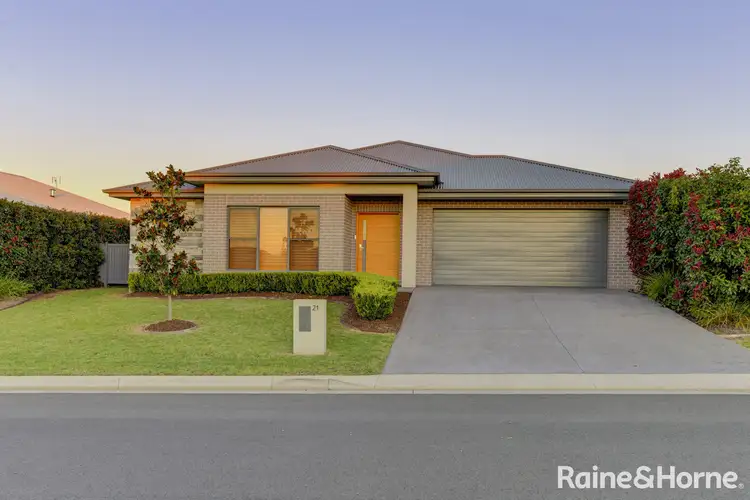 21 Tuscany Boulevard, Tamworth NSW 2340