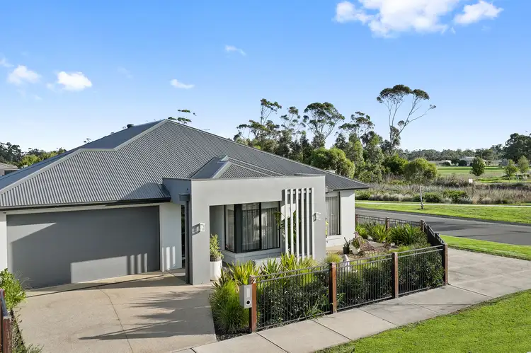Main view of Homely house listing, 2 King Parrot Boulevard, Drouin VIC 3818