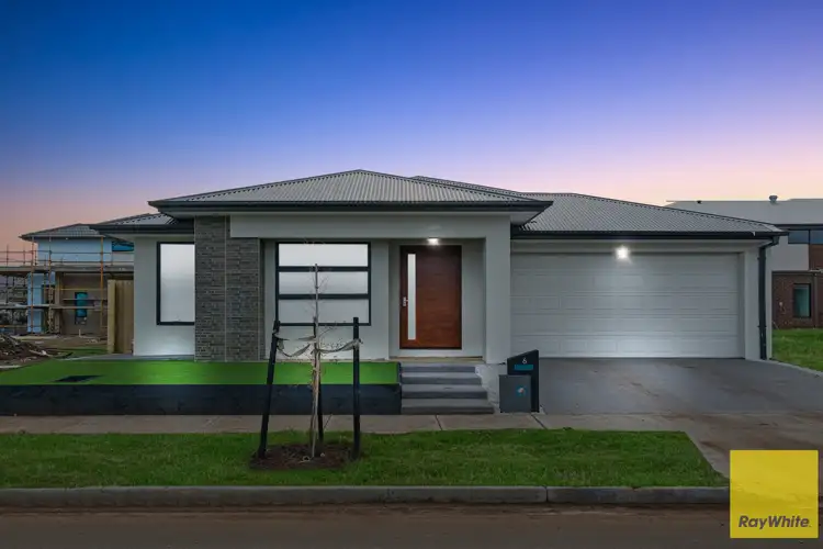 6 Hampton Street, Deanside VIC 3336