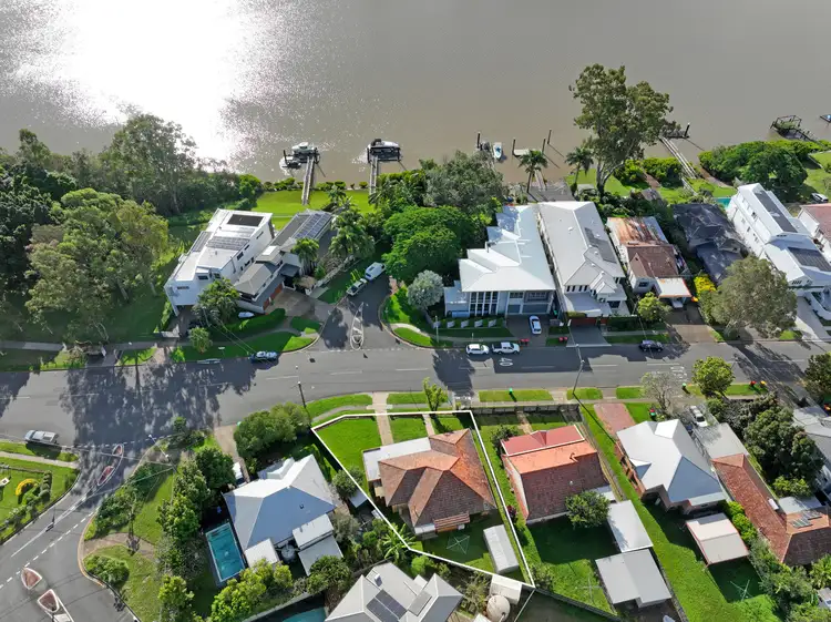 94 Brisbane Corso, Fairfield QLD 4103