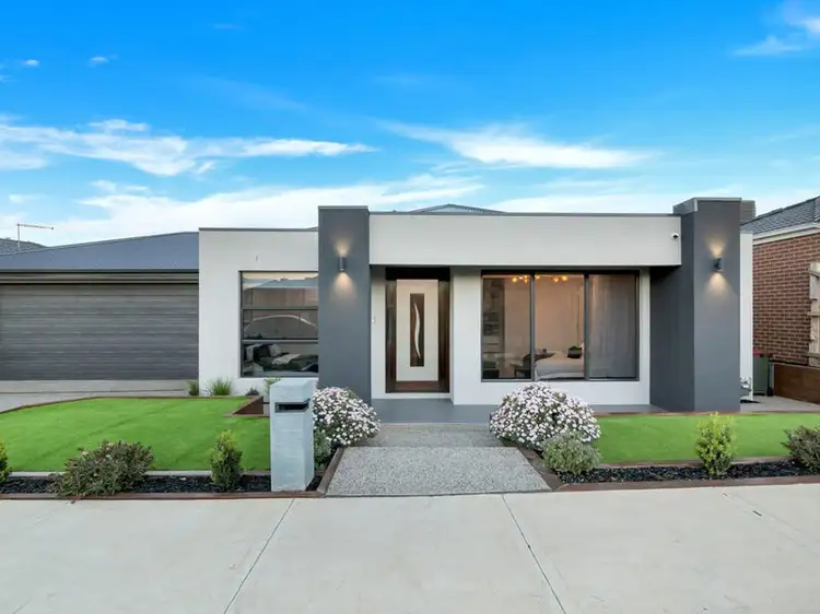 4 Sturt Way, Mickleham VIC 3064