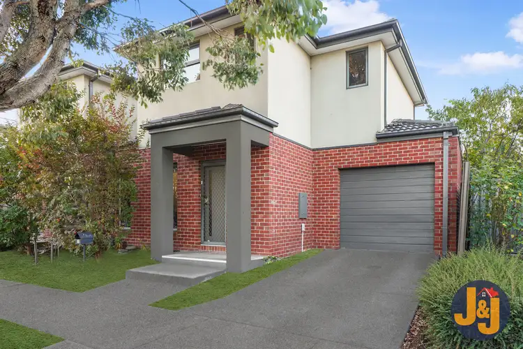 Main view of Homely house listing, 10 Gully Way, Craigieburn VIC 3064