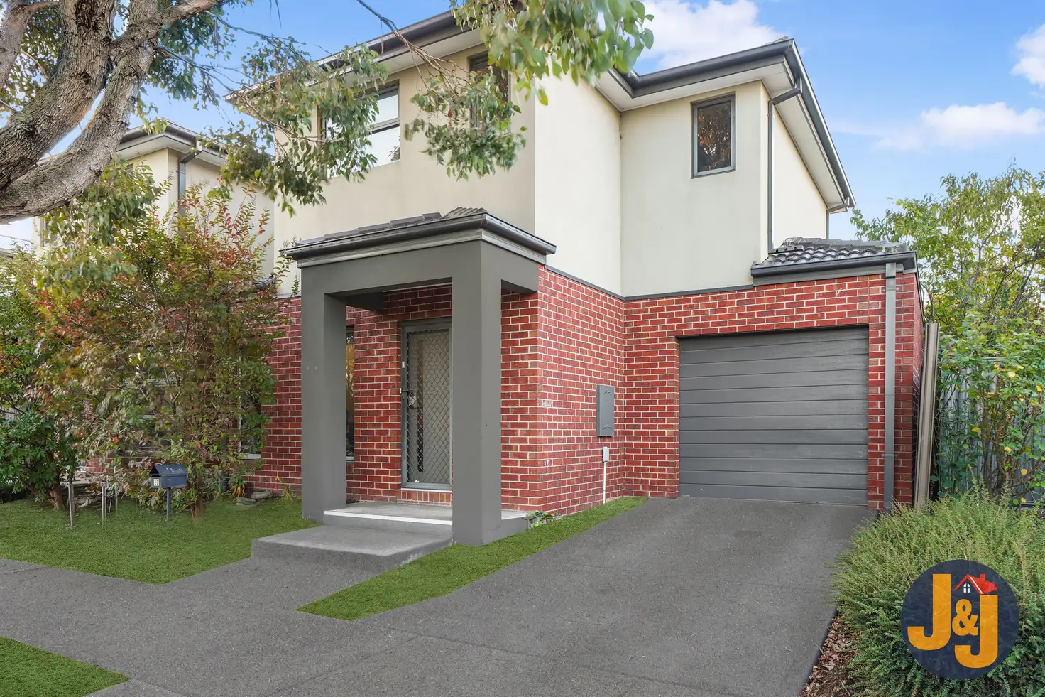 Main view of Homely house listing, 10 Gully Way, Craigieburn VIC 3064