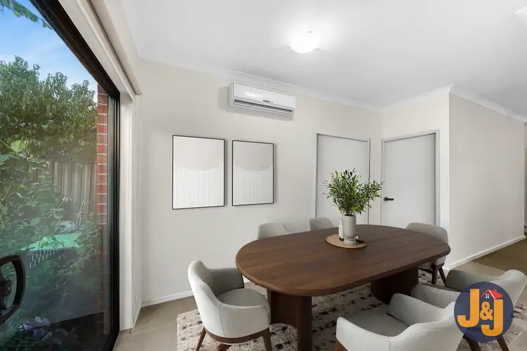 Fifth view of Homely house listing, 10 Gully Way, Craigieburn VIC 3064