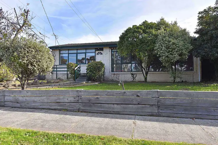 13 Lambert Avenue, Sunbury VIC 3429