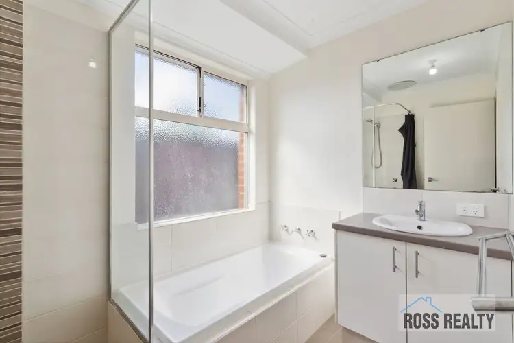 11 Epica Street, Banksia Grove WA 6031