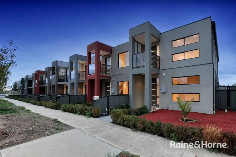 104 Newbury Blvd, Craigieburn VIC 3064